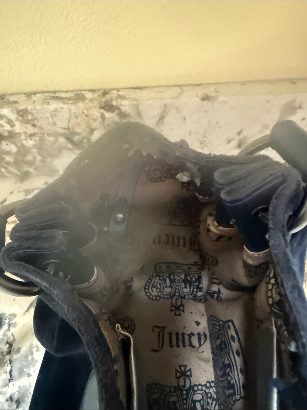 Juicy Couture Navy Velvet Crest small fluffy hand bag as is - Picture 7 of 9
